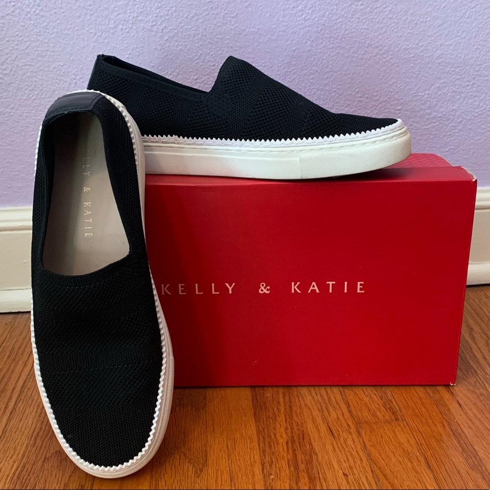 Kelly & Katie Women’s Black Sneakers